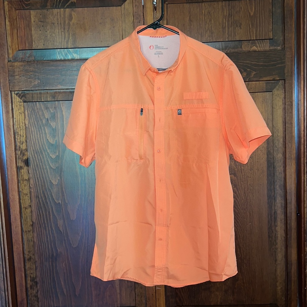 The American Outdoorsman Shirt moisture wick, pockets,UV protection NWOT